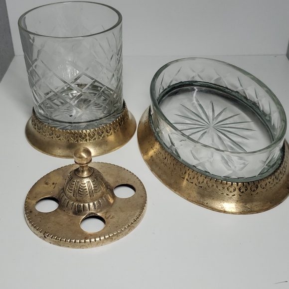 Bathroom accessories - Picture 2 of 12